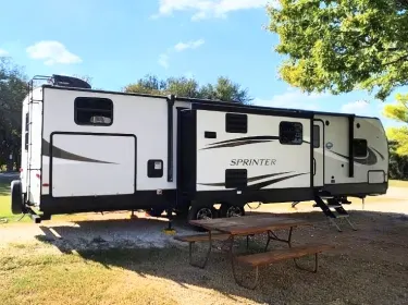 2021 Keystone RV Sprinter Limited Travel trailer rental in Weatherford, TX