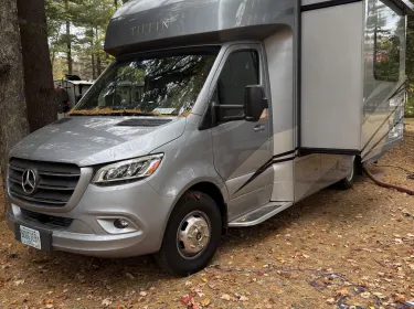 2023 Tiffin Wayfarer 25JW Class C rental in Strafford, VT