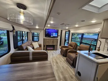 2024 Forest River Vibe Travel trailer rental in Citrus Springs, FL
