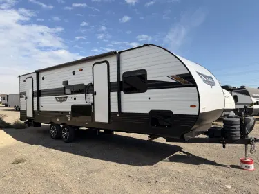 2024 Forest River Wildwood X-Lite Platinum Travel trailer rental in Quincy, WA