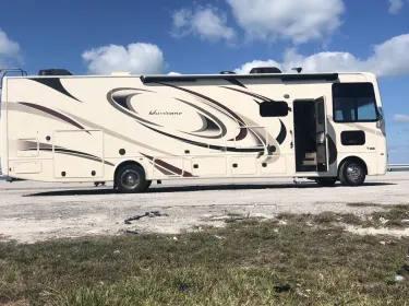 2017 THOR MOTHOR COACH HURRICANE Class A rental in Miami, FL