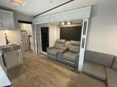 2024 Dutchmen Other Fifth-wheel rental in DeBary, FL