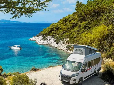 2026 PILOTE V600G PILOTE + toit relevable Class B rental in Vendargues