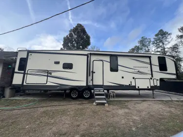 2020 Forest River Salem Hemisphere Fifth-wheel rental in Porter, TX