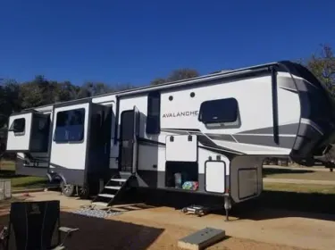 2020 Keystone RV Avalanche Fifth-wheel rental in Lorena, TX