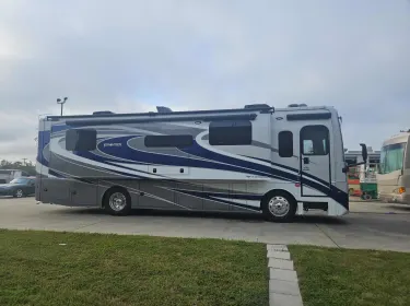 2022 Fleetwood Frontier Class A rental in Tampa, FL