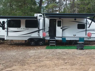 2022 Keystone RV Cougar Travel trailer rental in Gladewater, TX