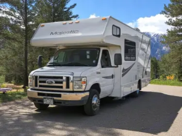 2013 Thor Majestic Class C rental in Laveen, AZ