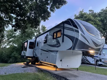2022 Grand Design Solitude Fifth-wheel rental in Pass Christian, MS