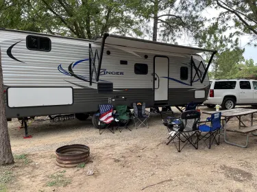 2017 Crossroads RV Zinger Travel trailer rental in Aledo, TX