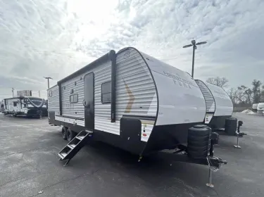 2025 Forest River Palomino Puma Camping Edition Travel trailer rental in Bolivar, OH