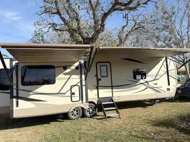 2018 Forest River Rockwood Signature Ultra Lite Travel trailer rental in New Braunfels, TX