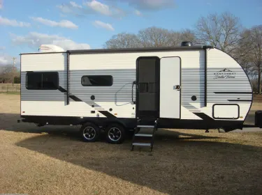 2022 East to West Della Terra Travel trailer rental in Moyock, NC