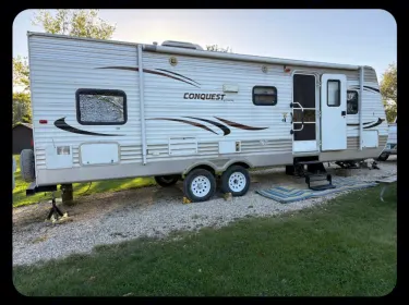 2012 Gulf Stream Conquest-Lite Travel trailer rental in Waterloo, IA