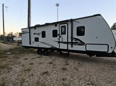2021 Keystone RV Bullet Crossfire Travel trailer rental in walker, LA