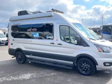 2023 Thor Motor Coach tranquility Class B rental in Saint-Nicolas, QC