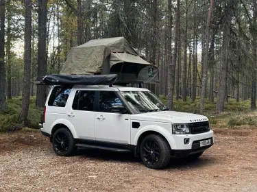 2016 Land Rover Discovery 4 HSE Luxury Camper van rental in Northumberland