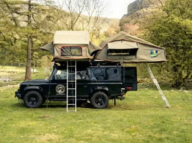 2013 Land Rover Defender 110 XS Utility + 2 Roof Tents Camper van rental in Northumberland