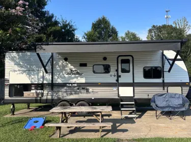 2024 Jayco Jay Flight SLX Travel trailer rental in Zachary, LA