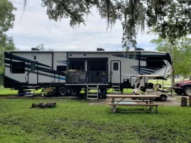 2022 Heartland RVs Cyclone Toy Hauler Fifth-wheel rental in Gladwin, MI