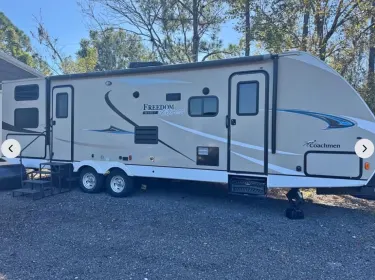 2019 Coachmen Freedom Select Express 28.7 Travel trailer rental in Orlando, FL