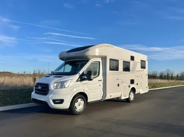 2025 CI HORON 85 XT Motor Home rental in Verson