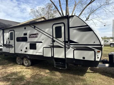 2022 Dutchmen Coleman Light Travel trailer rental in Dothan, AL