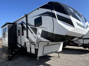 2023 Dutchmen Voltage Toy hauler rental in Kearney, MO
