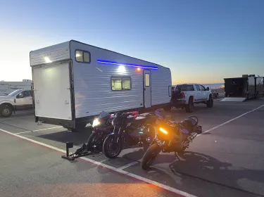 2000 Weekend Warrior 1900fb Toybox Toy hauler rental in San Tan Valley, AZ