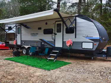 2022 Coachmen Catalina Travel trailer rental in Gladewater, TX