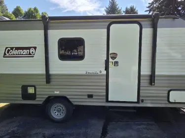 2023 Dutchmen Coleman Lantern LT Travel trailer rental in Ephrata, WA