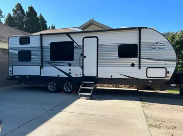 2021 East to West Della Terra Travel trailer rental in Leduc, AB