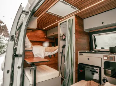 2019 renault Master 2,5TDI Class B rental in Coubon, Auvergne-Rhône-Alpes