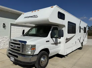 2014 Thor Majestic 28A Class C rental in Myakka City, FL