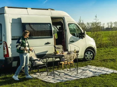 2015 Opel Movano Class A rental in Nieuwe Wetering