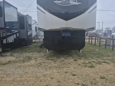 2025 Jayco Pinnacle Fifth-wheel rental in Houston, TX