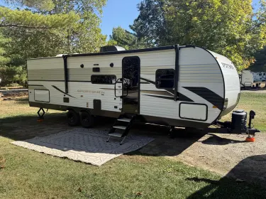 2025 KZ Sportsmen SE Travel trailer rental in Culver, IN