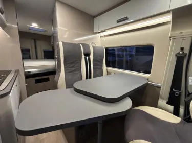 2022 CHALLENGER V210 ROAD LINE VIP Class B rental in Niort