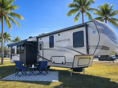 2023 Keystone RV Sprinter Travel trailer rental in Okeechobee, FL