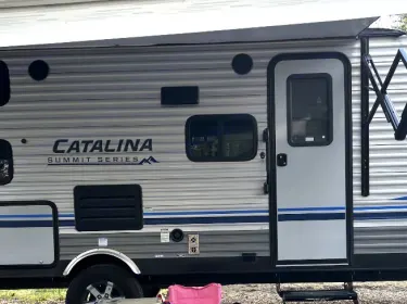 2021 Coachmen Catalina Summit Travel trailer rental in Airdrie, AB