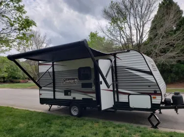 2019 Dutchmen Coleman Lantern LT Travel trailer rental in Youngsville, NC