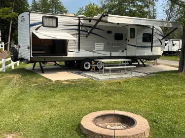 2015 Forest River Salem Travel trailer rental in Traverse City, MI