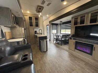 2022 Forest River Cherokee Arctic Wolf Fifth-wheel rental in Garner, NC