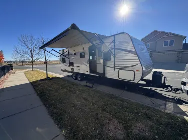 2015 Keystone RV Lantern Travel trailer rental in Aurora, CO