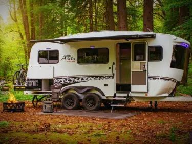 2024 InTech RV Aucta Magnolia Travel trailer rental in Akron, OH