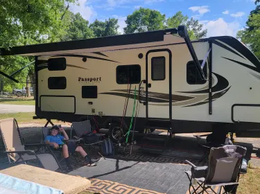 2018 Keystone RV Passport Grand Touring Travel trailer rental in Ellington, MO