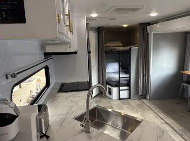 2021 Dutchmen Coleman Lantern Travel trailer rental in Ocala, FL