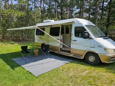 2005 Mercedes-Benz Sprinter Class B rental in Oak Grove, MN