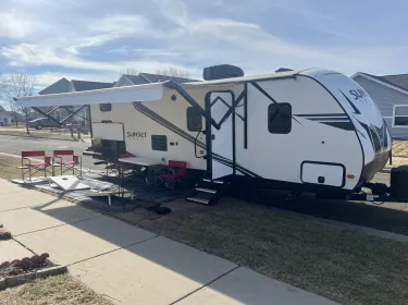 2020 Crossroads RV Sunset Trail Super Lite Travel trailer rental in Sun Prairie, WI