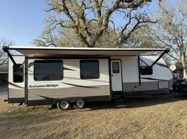 2019 Starcraft Autumn Ridge Outfitter Travel trailer rental in New Braunfels, TX